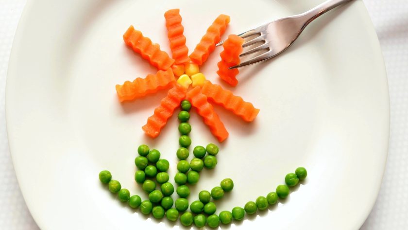 fleur de légumes dans une assiette