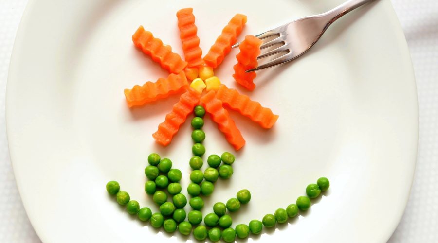 fleur de légumes dans une assiette